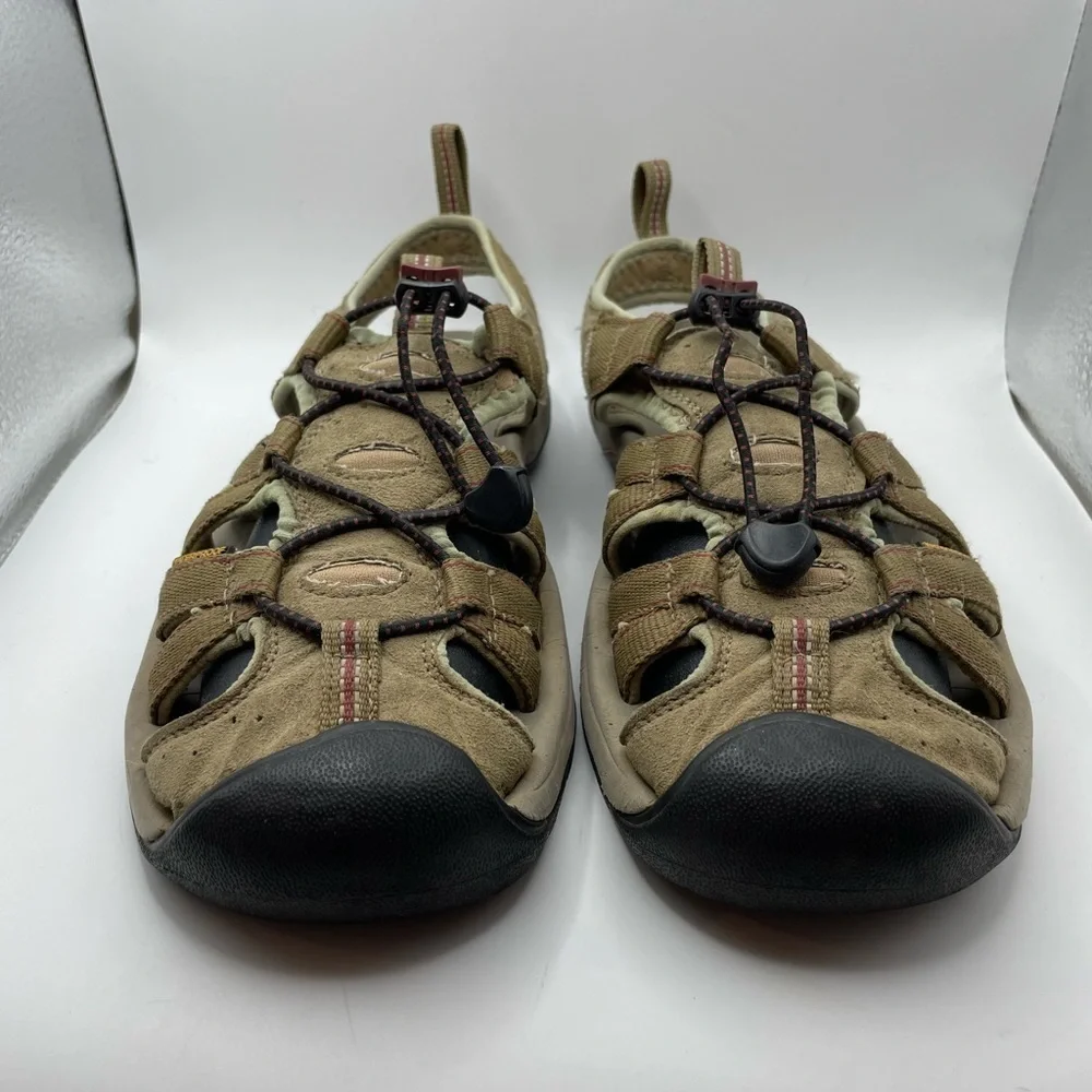 Keen men’s hiking tan leather sandals size 7.5